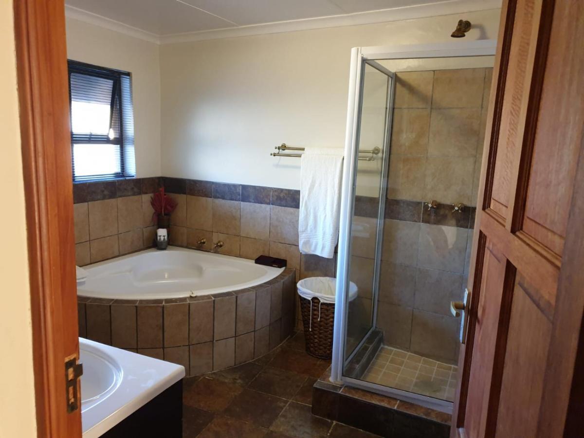 Heuningneskloof Wag N Bietjie Bush Lodge מראה חיצוני תמונה
